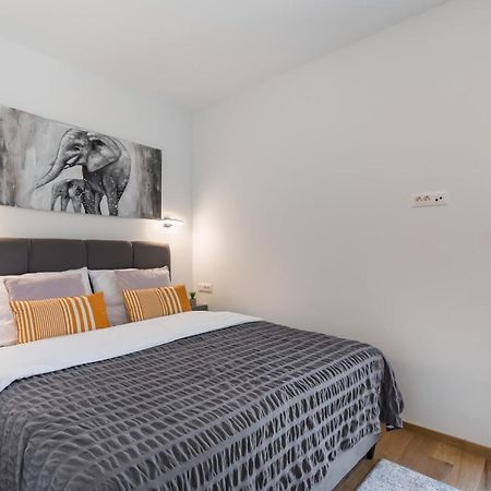 Elysian Zen Luxury Apartment - Two Bedroom Apartment With Terrace And Sea View Split Exterior photo