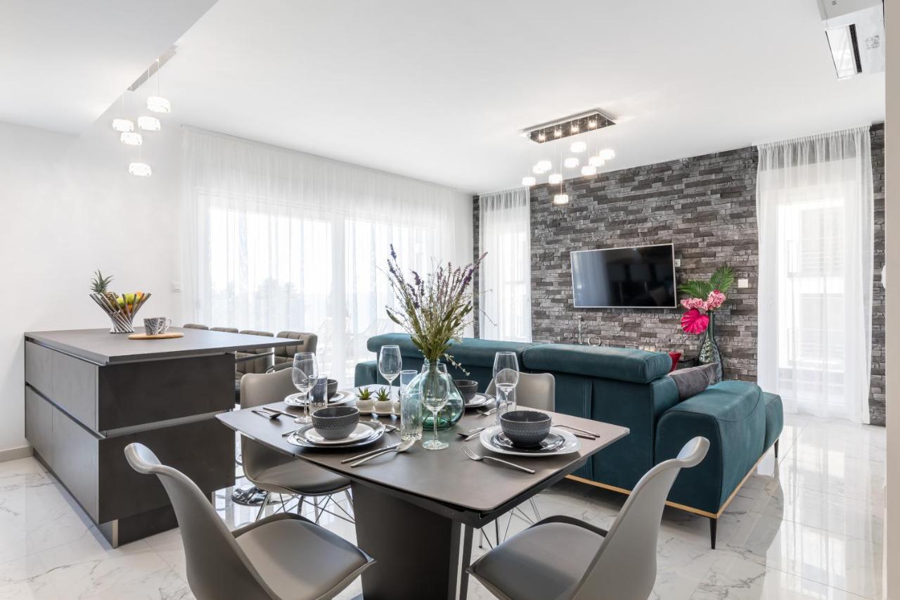 Elysian Zen Luxury Apartment - Two Bedroom Apartment With Terrace And Sea View Split Exterior photo