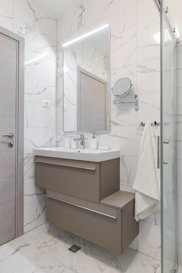 Elysian Zen Luxury Apartment - Two Bedroom Apartment With Terrace And Sea View Split Exterior photo