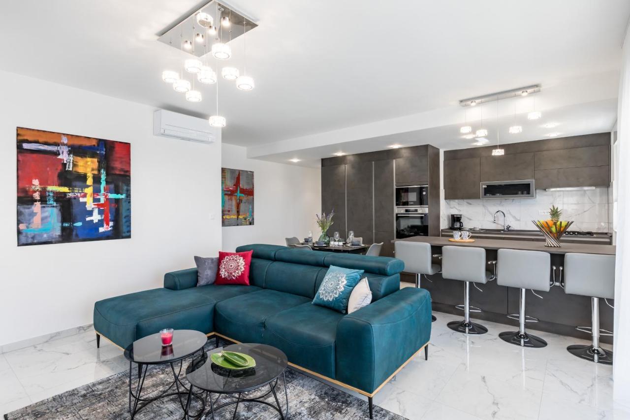 Elysian Zen Luxury Apartment - Two Bedroom Apartment With Terrace And Sea View Split Exterior photo