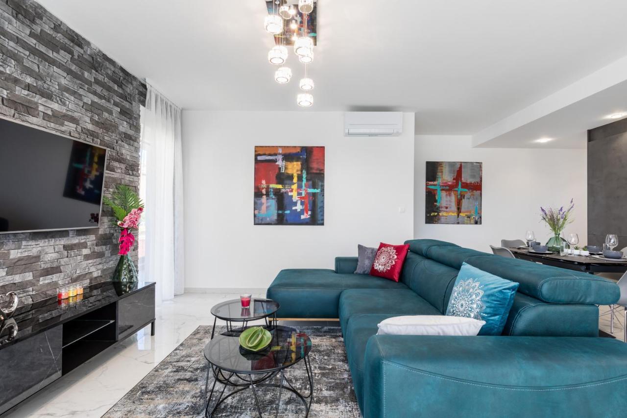 Elysian Zen Luxury Apartment - Two Bedroom Apartment With Terrace And Sea View Split Exterior photo
