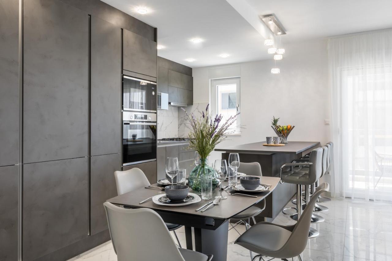 Elysian Zen Luxury Apartment - Two Bedroom Apartment With Terrace And Sea View Split Exterior photo